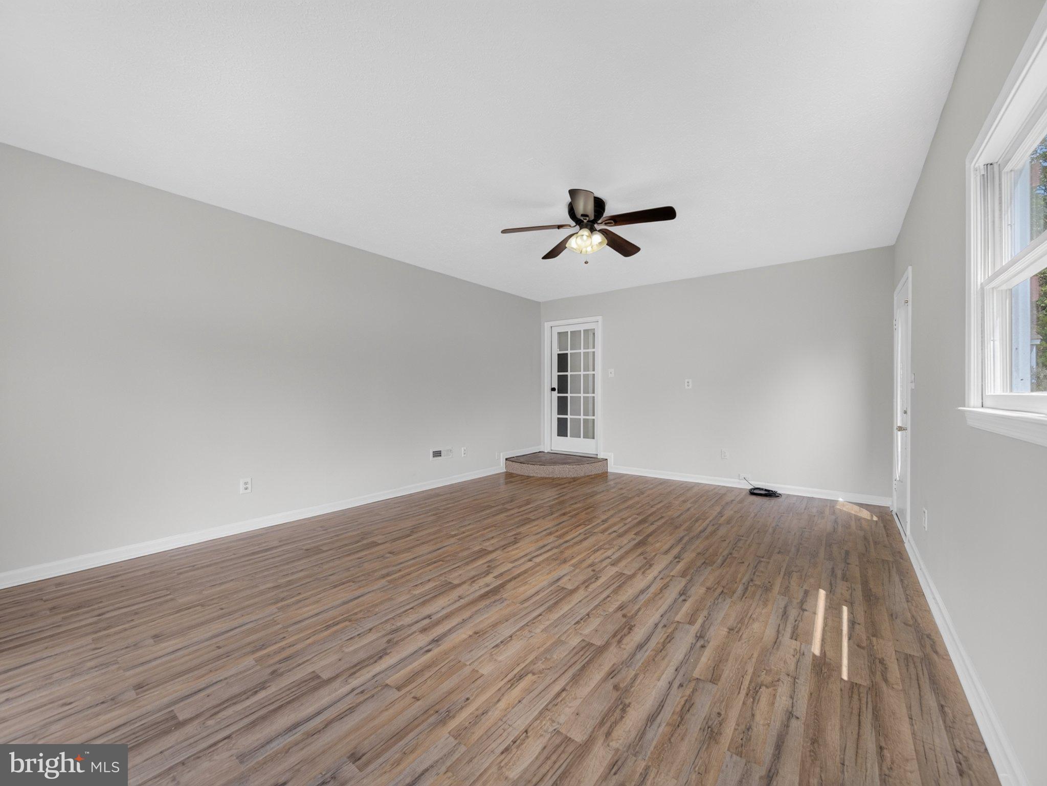275 Fairview Road Luray, VA 22835 - Photo 27 of 53 Spacious room with natural light.