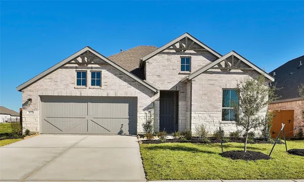 $2,595 | 427 Fields Forest Lane, Dayton, TX 77535