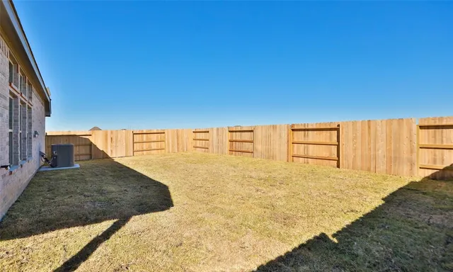 $2,850 | 427 Fields Forest Lane, Dayton, TX 77535