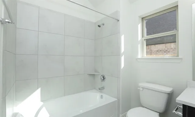 $2,850 | 427 Fields Forest Lane, Dayton, TX 77535