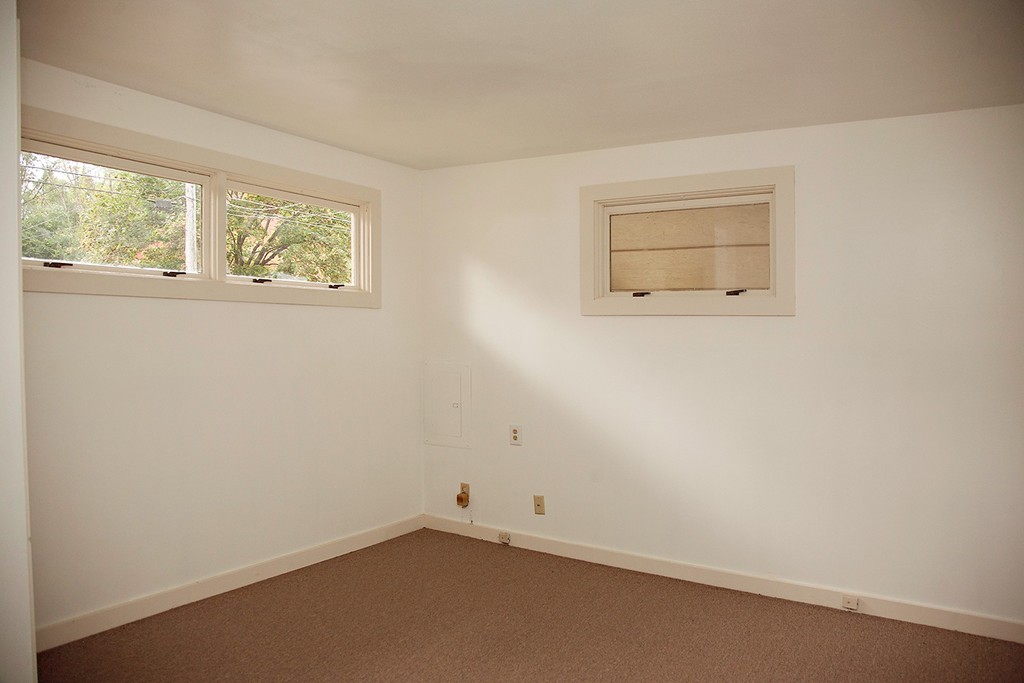 102 Vincent Street Springfield, MA 01129 - Photo 6 of 13