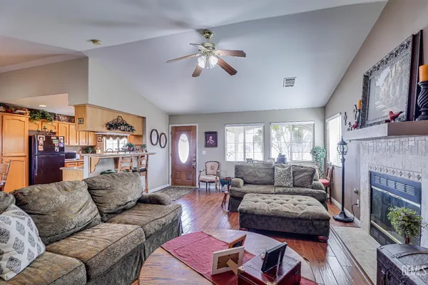 $410,000 | Undisclosed Address, Bakersfield, CA 93312