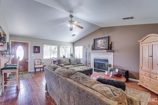 $410,000 | Undisclosed Address, Bakersfield, CA 93312