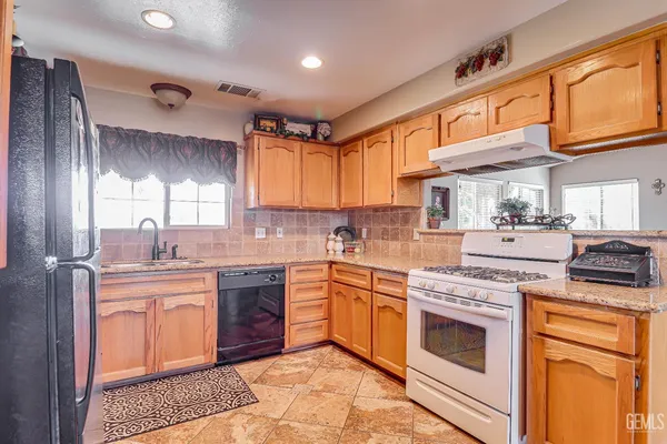 $410,000 | Undisclosed Address, Bakersfield, CA 93312