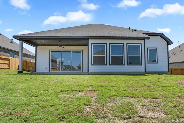 $559,900 | 305 Lawrence Drive, Castroville, TX 78009