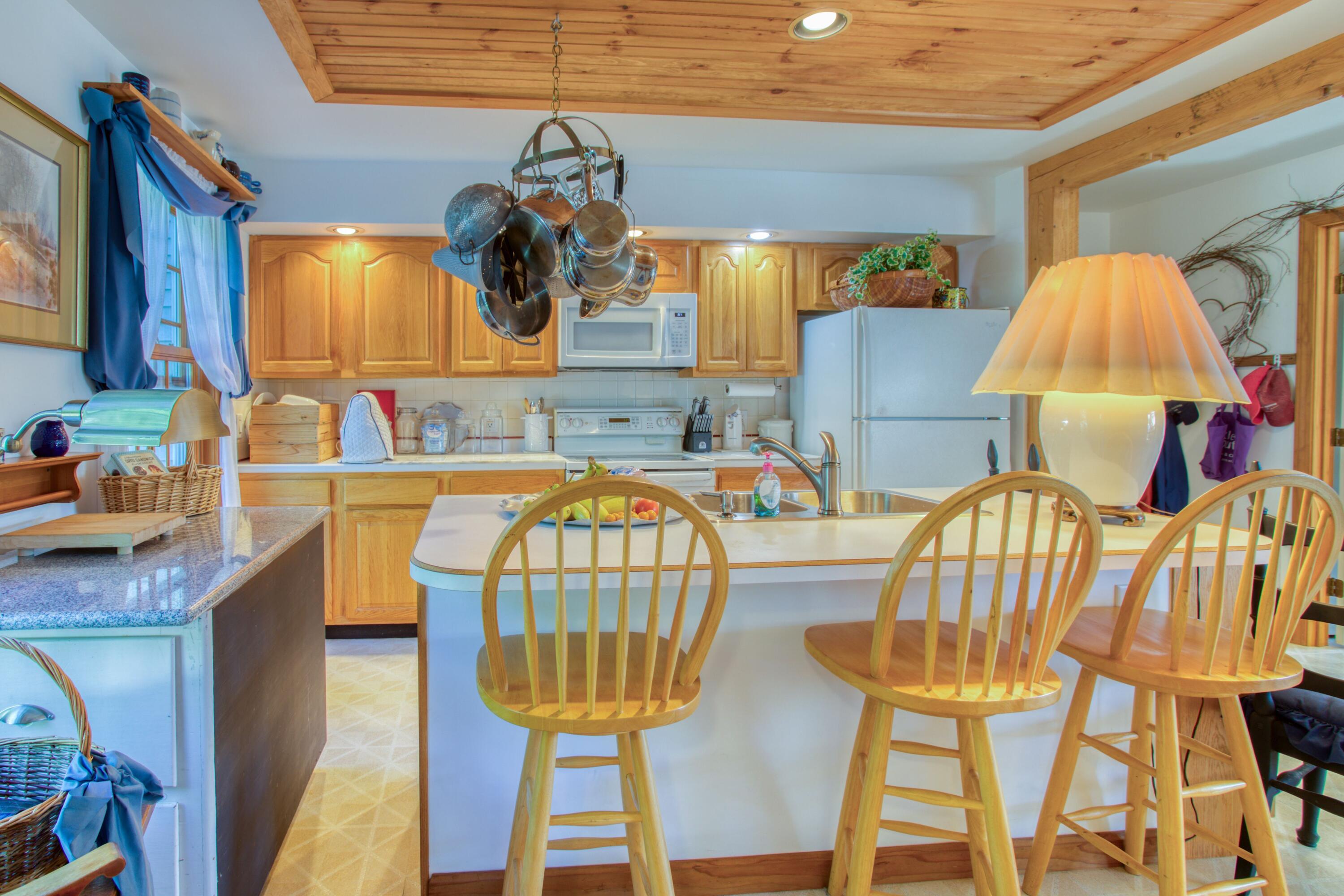 17 Spyglass Hl Road Boothbay, ME 04544 - Photo 6 of 55 Kitchen island