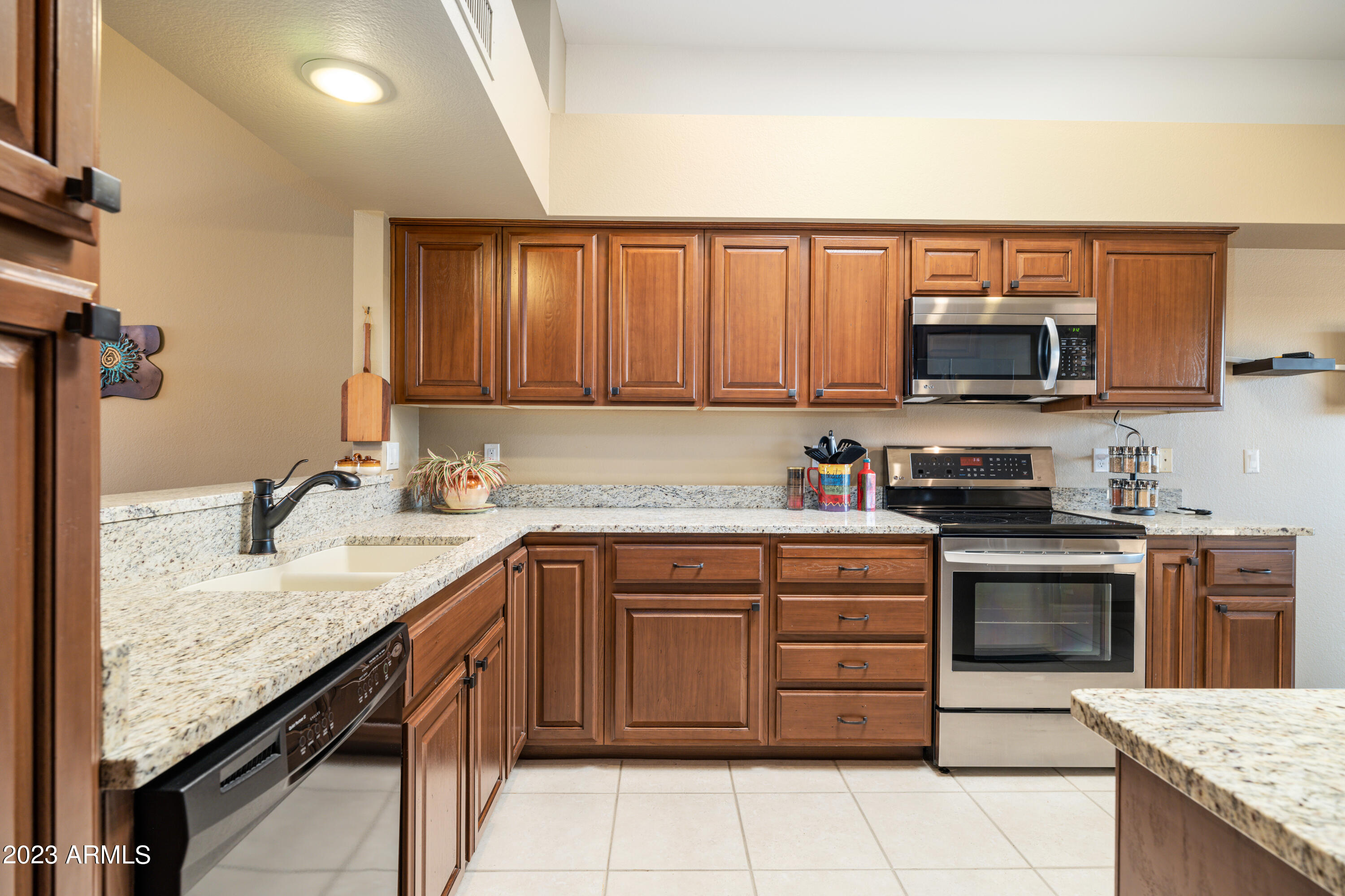 25515 Forest Road, Unit 14 Rio Verde, AZ 85263 - Photo 18 of 32 Kitchen