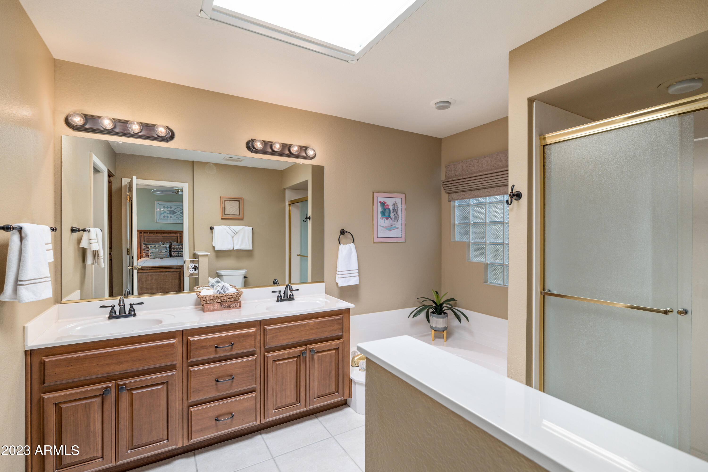 25515 Forest Road, Unit 14 Rio Verde, AZ 85263 - Photo 25 of 32 Primary Ensuite bath