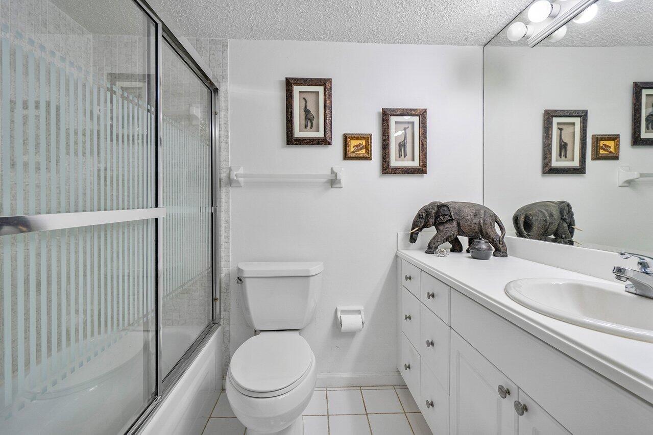 765 Jeffery Street, Unit 201 Boca Raton, FL 33487 - Photo 19 of 37 019-765JefferyStreet-BocaRaton-FL-33487-
