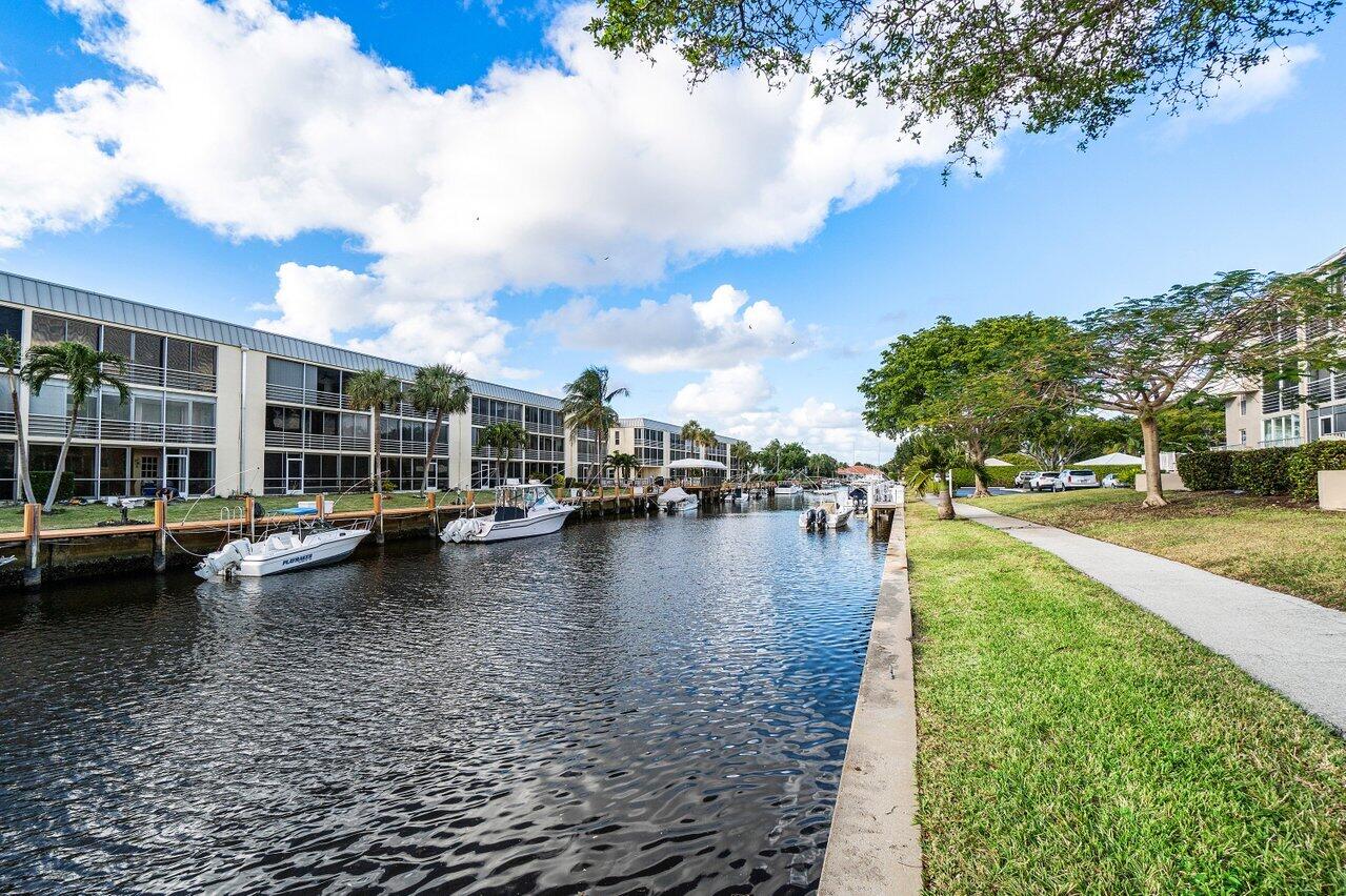 765 Jeffery Street, Unit 201 Boca Raton, FL 33487 - Photo 21 of 37 021-765JefferyStreet-BocaRaton-FL-33487-