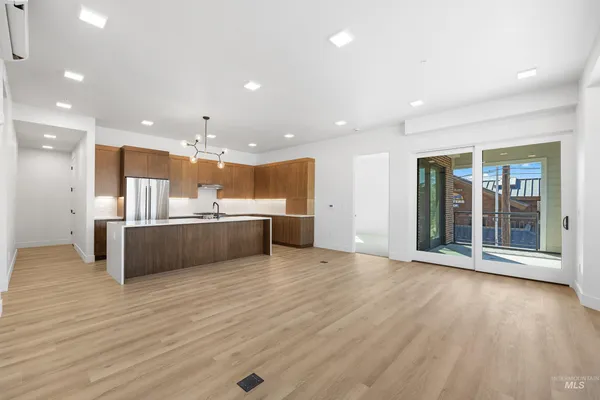 $1,080,000 | 55 East State Street, Unit 201, Eagle, ID 83616