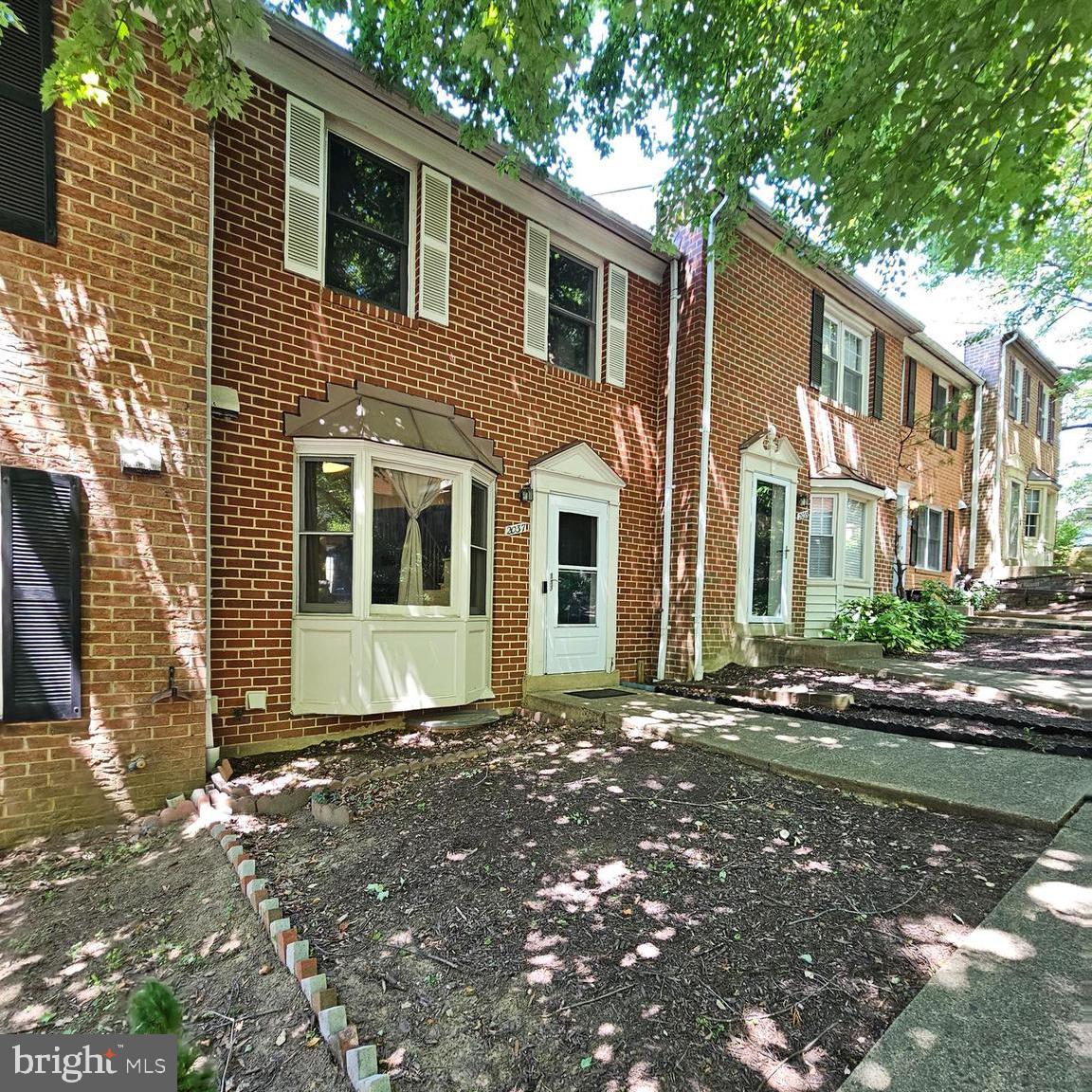 2037 South Glebe Road Arlington, VA 22206 - Photo 1 of 30