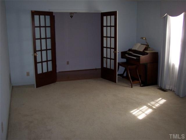 806 Belhaven Road Cary, NC 27513 - Photo 6 of 12 Gallery Image 6