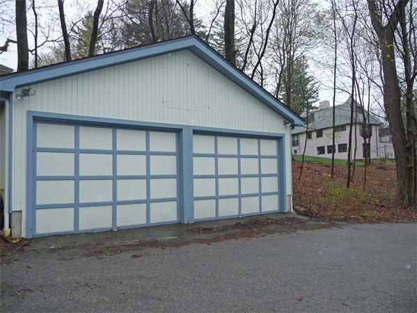24 Holland Road Brookline, MA 02445 - Photo 10 of 10