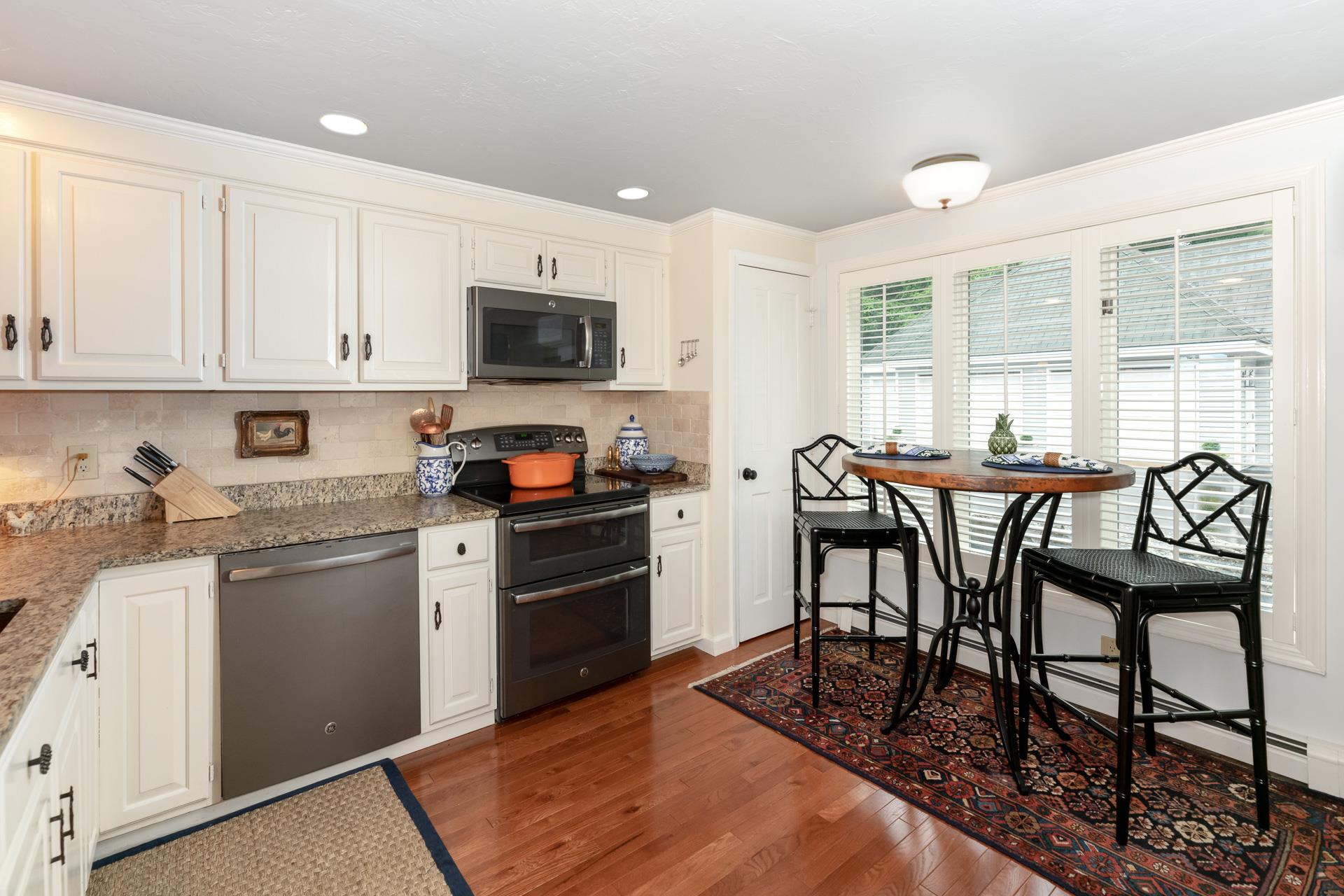 21 Hawk Ridge Road, Unit 21 Meredith, NH 03253 - Photo 11 of 40