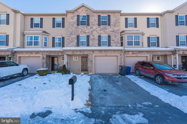 $299,900 | 1014 Yarn Court, Mohrsville, PA 19541