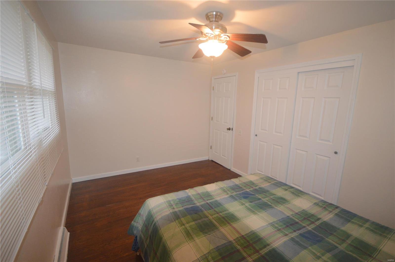 2268 Brown Road St. Louis, MO 63114 - Photo 11 of 23 Gallery Image 11