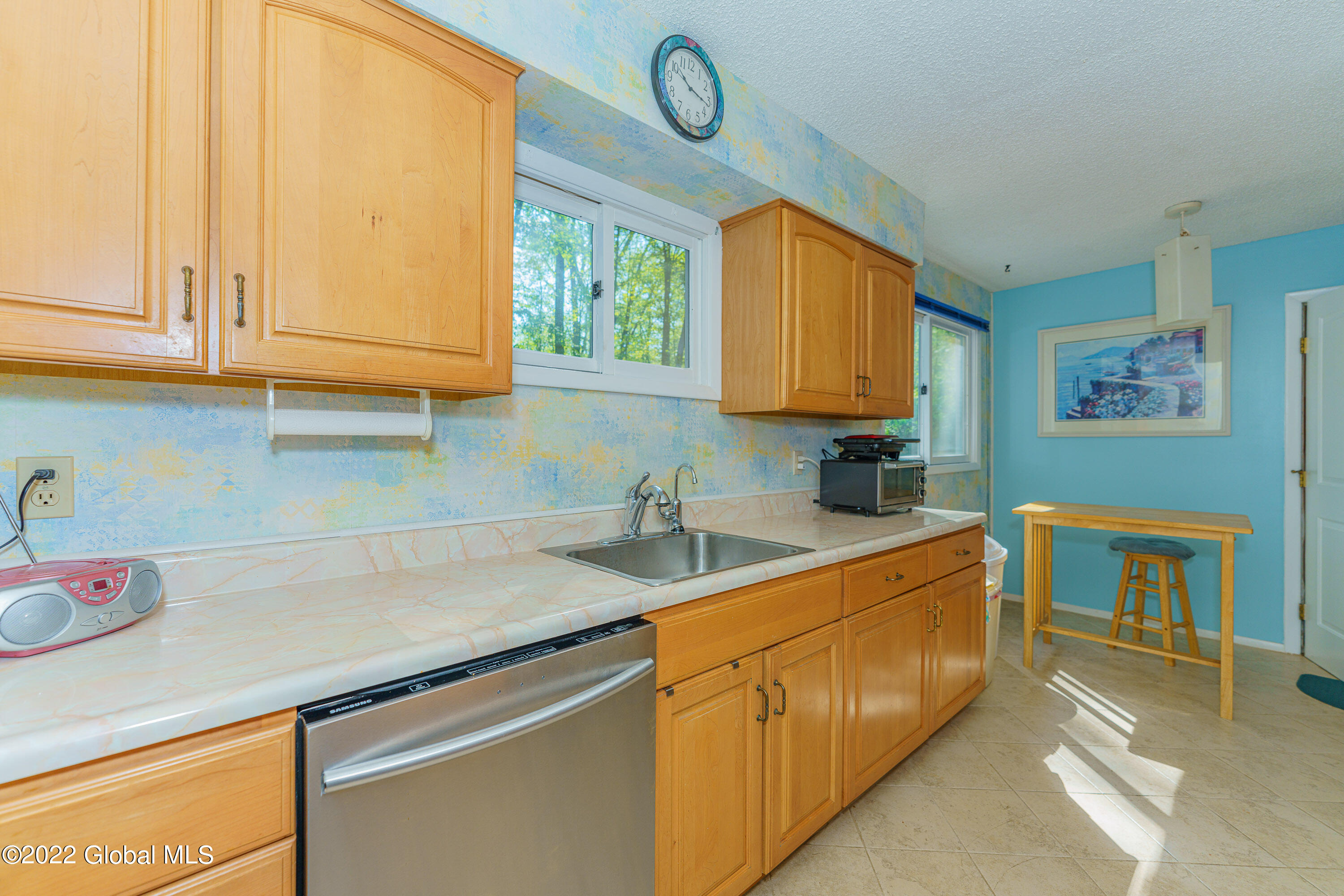 615 Mac Elroy Road Ballston, NY 12019 - Photo 17 of 40 4 Kitchen 3