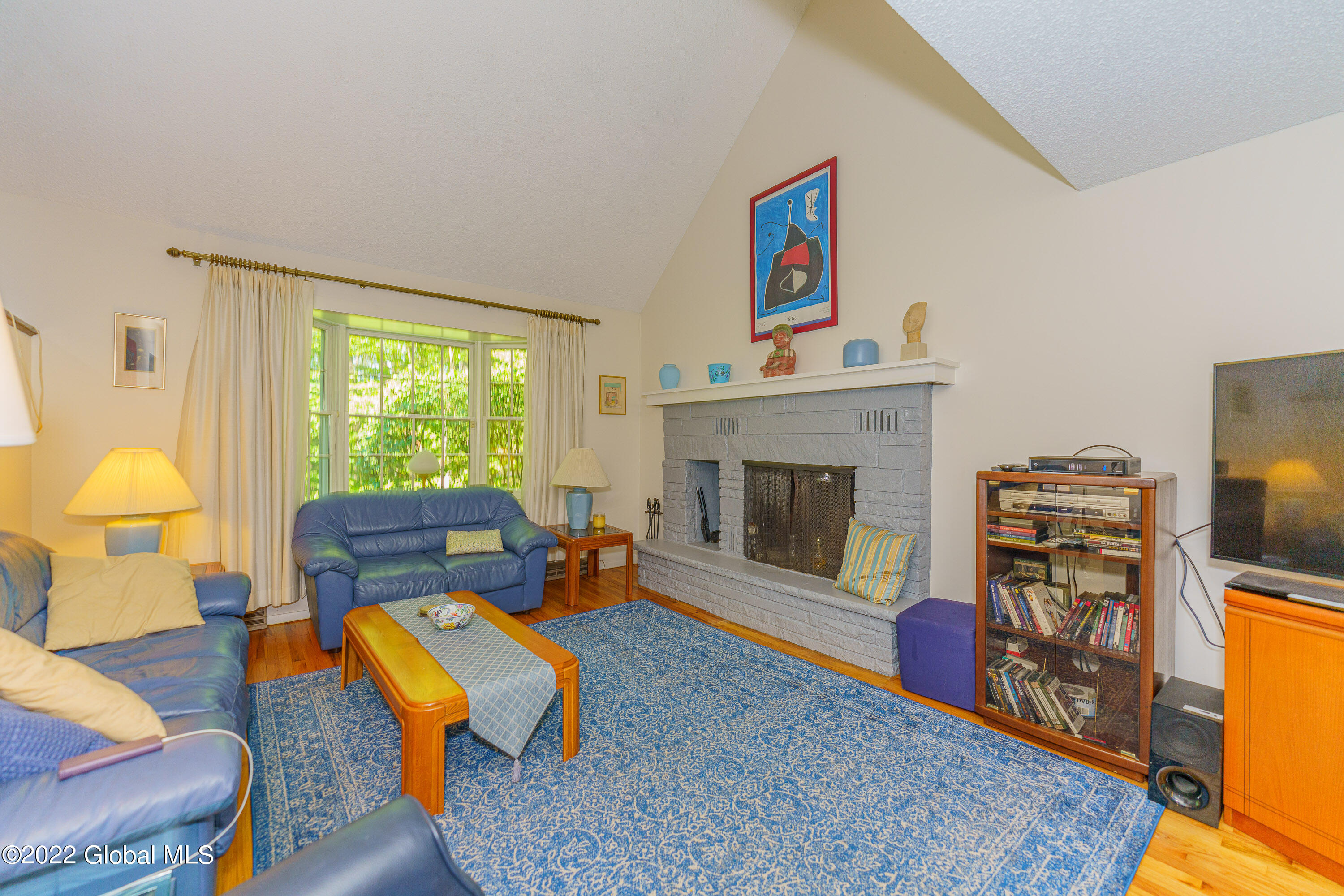 615 Mac Elroy Road Ballston, NY 12019 - Photo 6 of 40 2 Livingroom 1