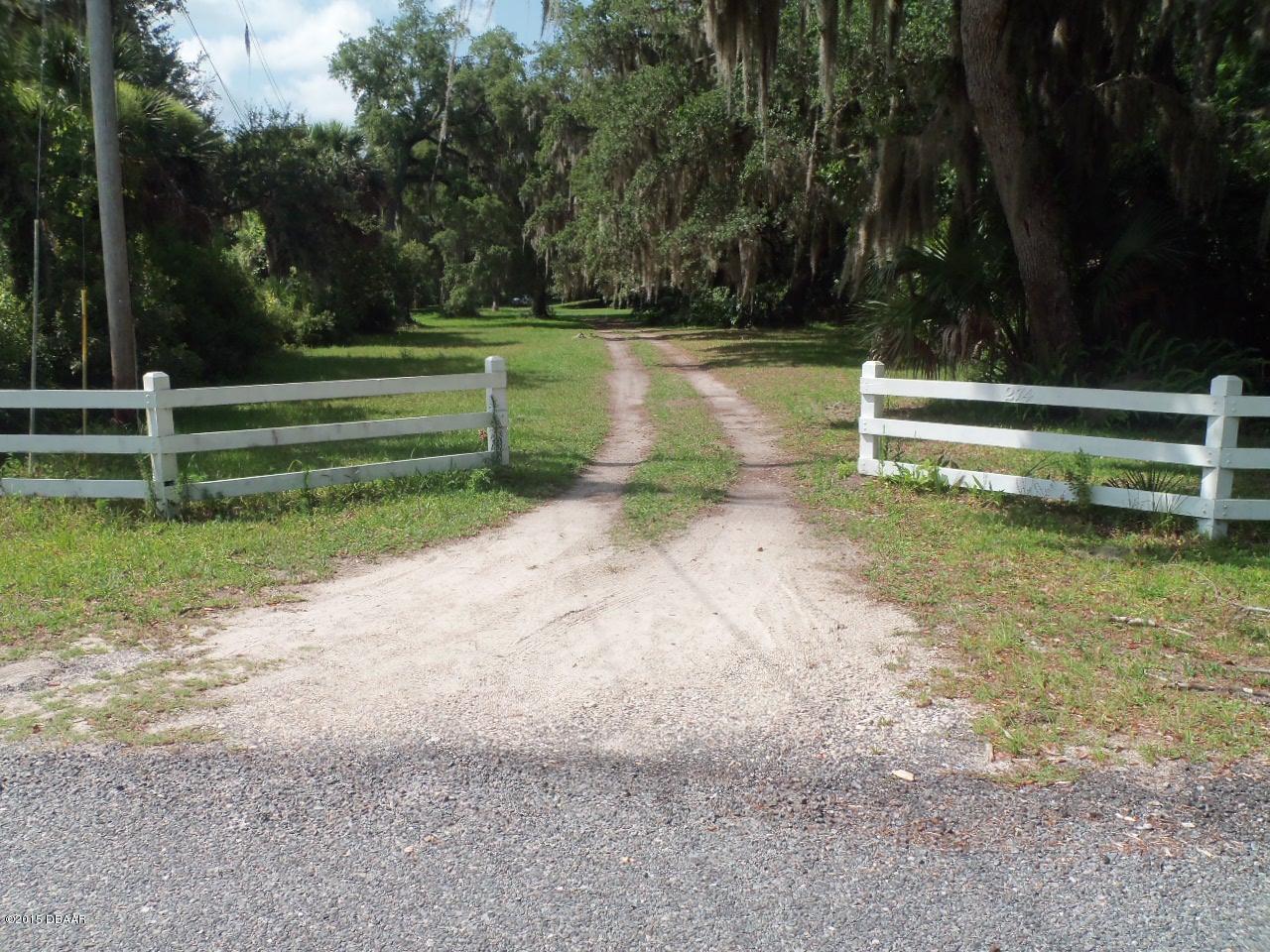 274 Clinton Cemetery Road Edgewater, FL 32141 - Photo 15 of 28 100_2488