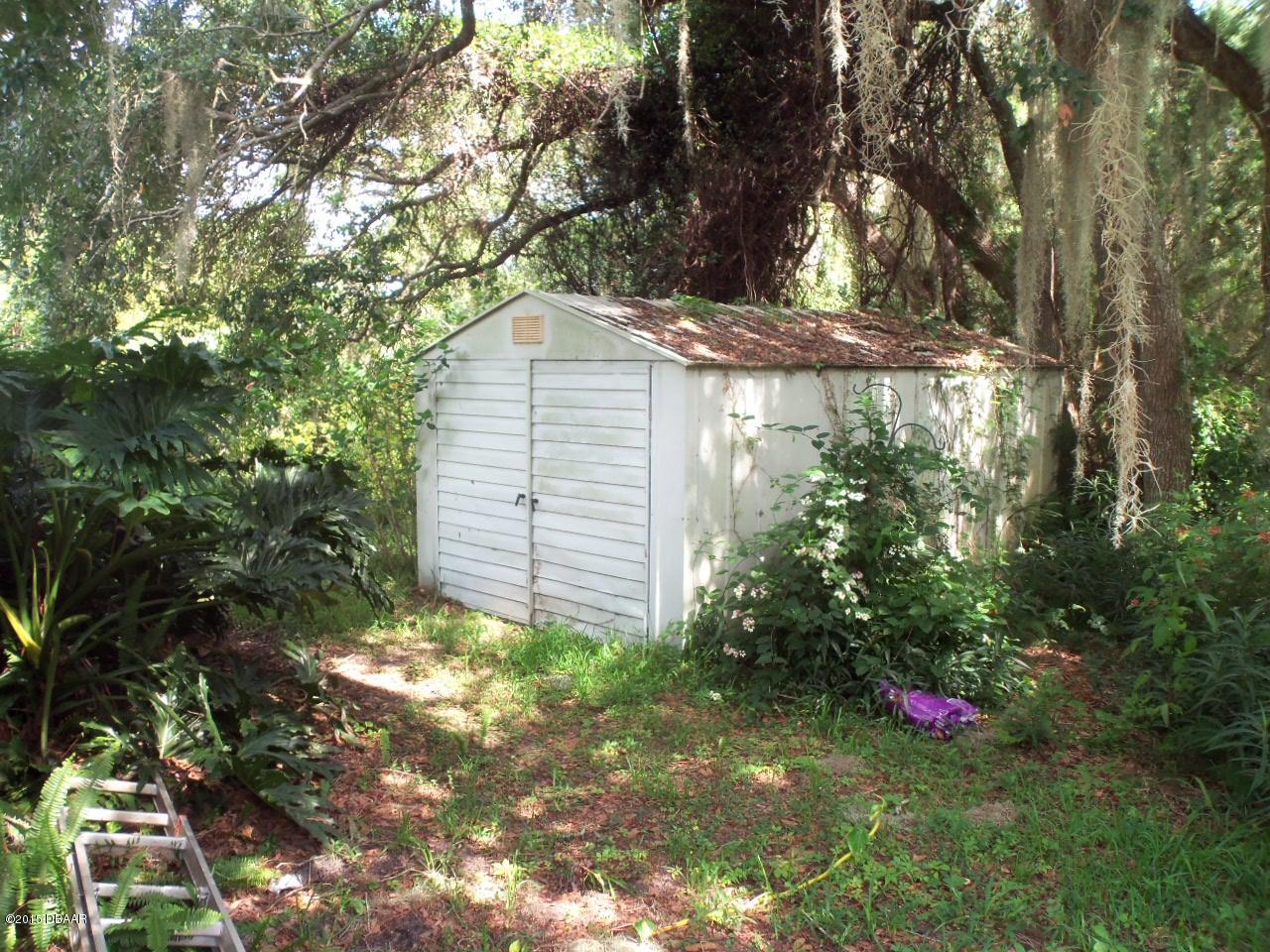274 Clinton Cemetery Road Edgewater, FL 32141 - Photo 9 of 28 100_2479