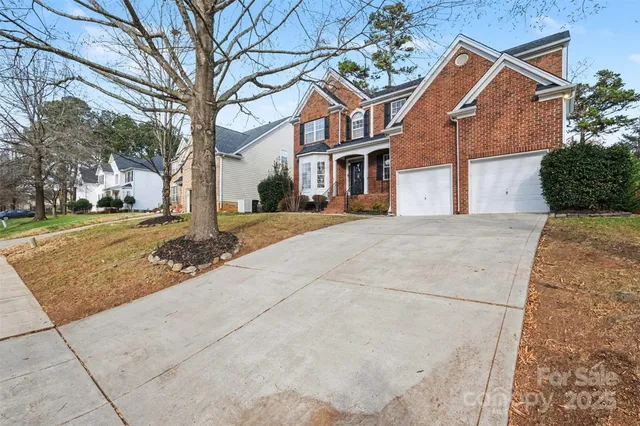 $555,000 | 9529 Numenore Drive, Charlotte, NC 28269