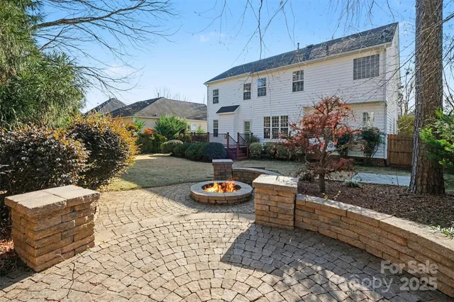 $555,000 | 9529 Numenore Drive, Charlotte, NC 28269