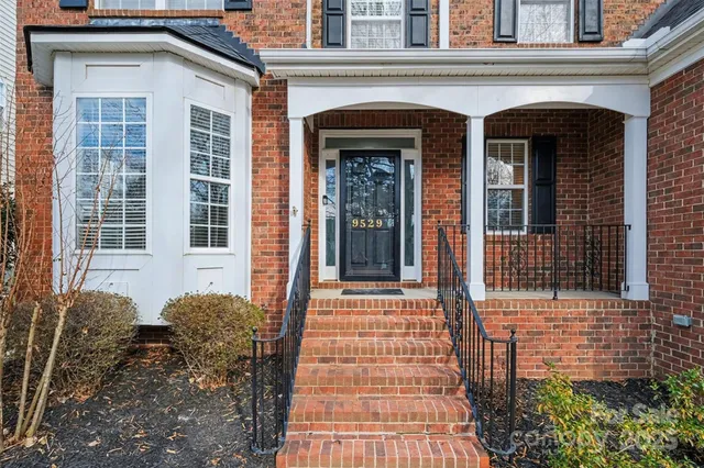 $555,000 | 9529 Numenore Drive, Charlotte, NC 28269