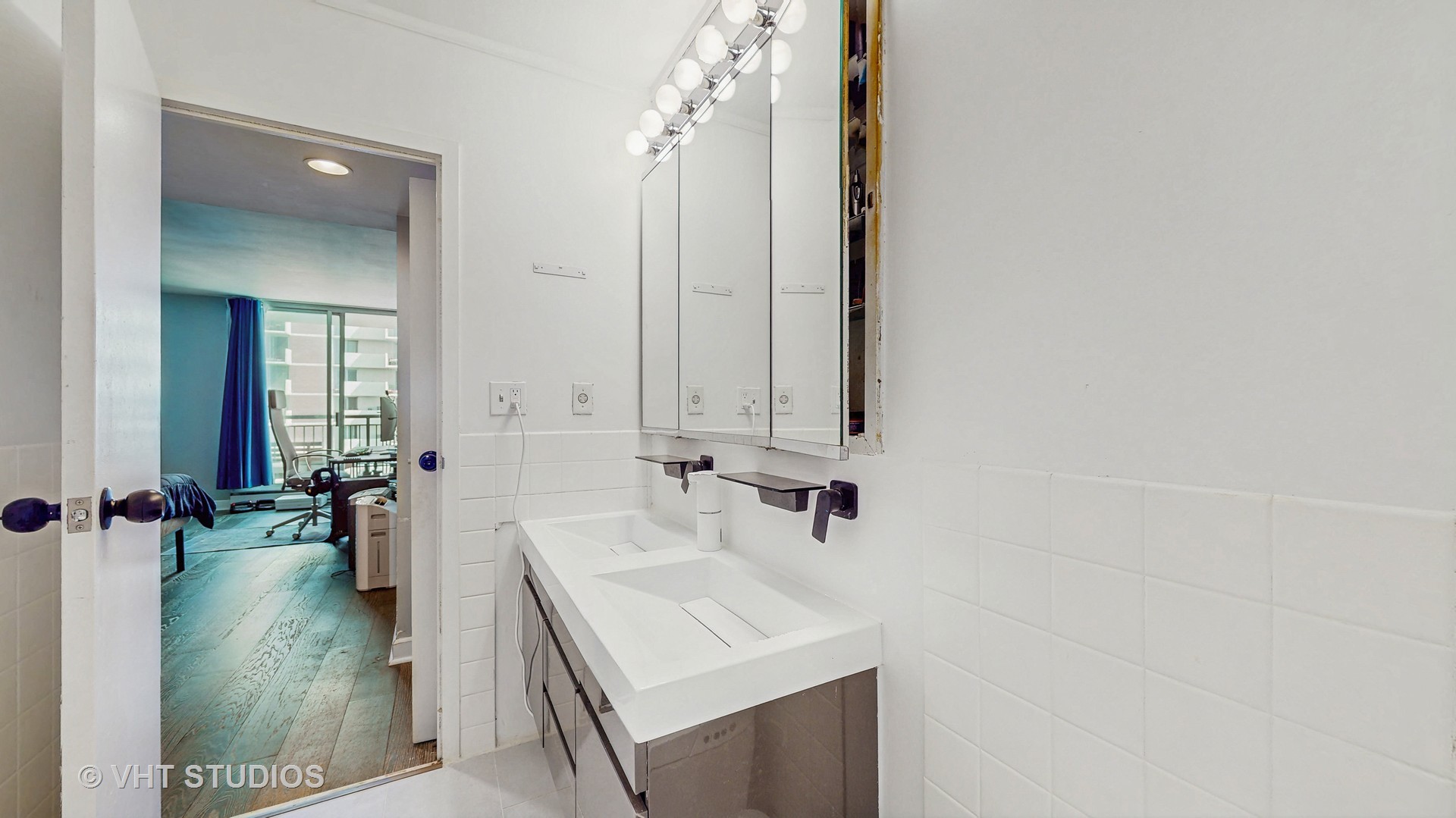 6007 North Sheridan Road, Unit 39F Chicago, IL 60660 - Photo 13 of 26 Gallery Image 13