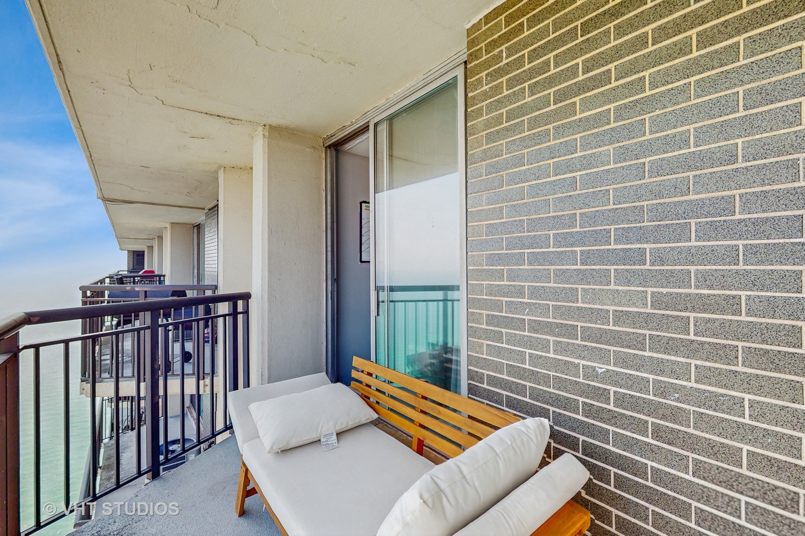 6007 North Sheridan Road, Unit 39F Chicago, IL 60660 - Photo 18 of 26 Gallery Image 18