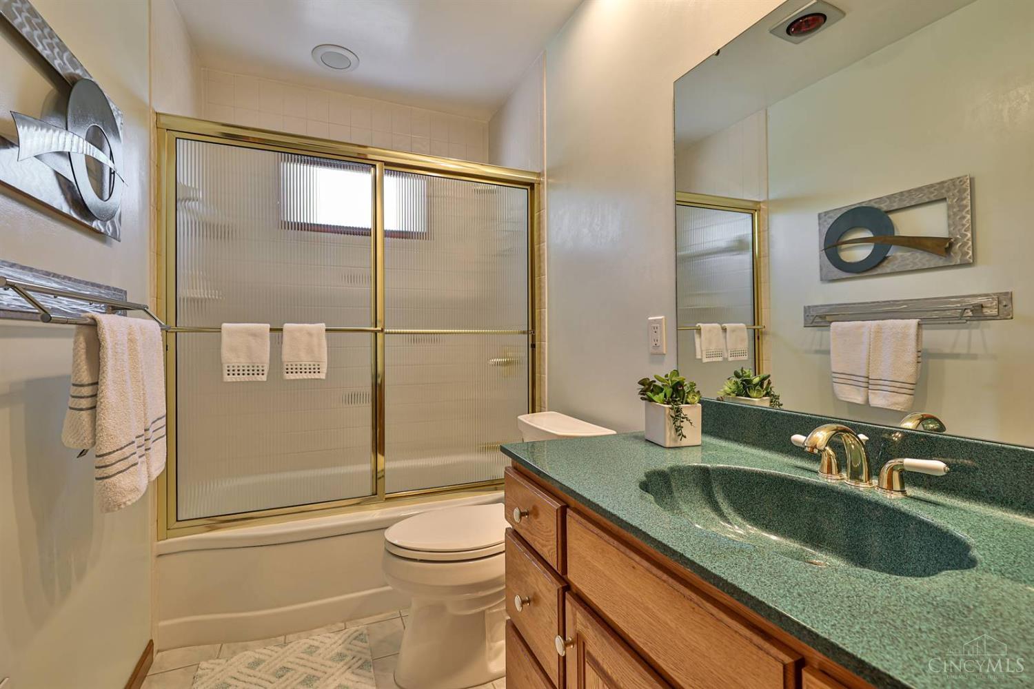 6080 Thompson Road Cincinnati, OH 45247 - Photo 32 of 56