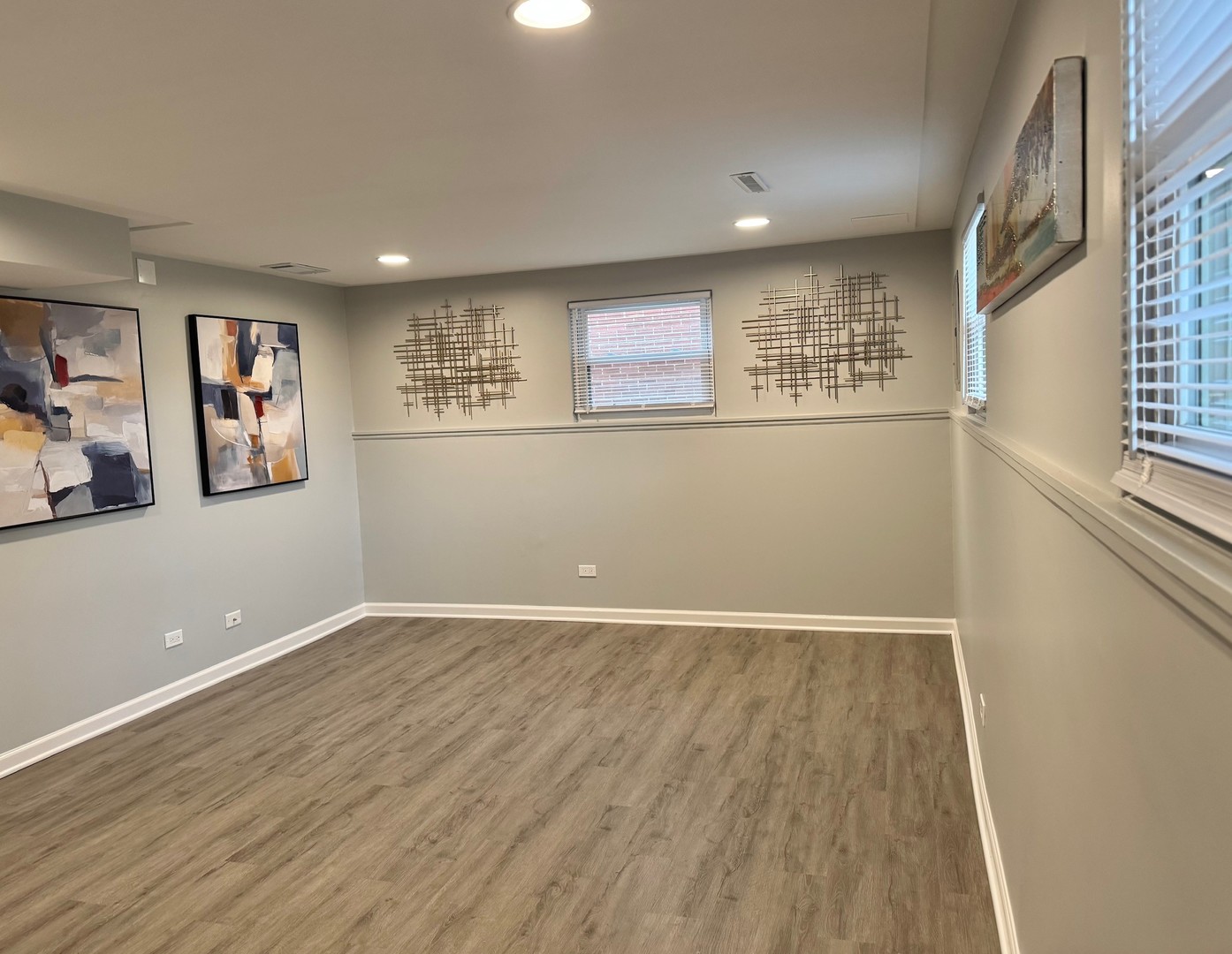 1411 Anthony Road Wheeling, IL 60090 - Photo 3 of 37