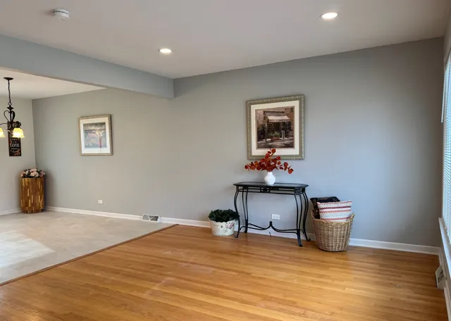 $434,000 | 1411 Anthony Road, Wheeling, IL 60090