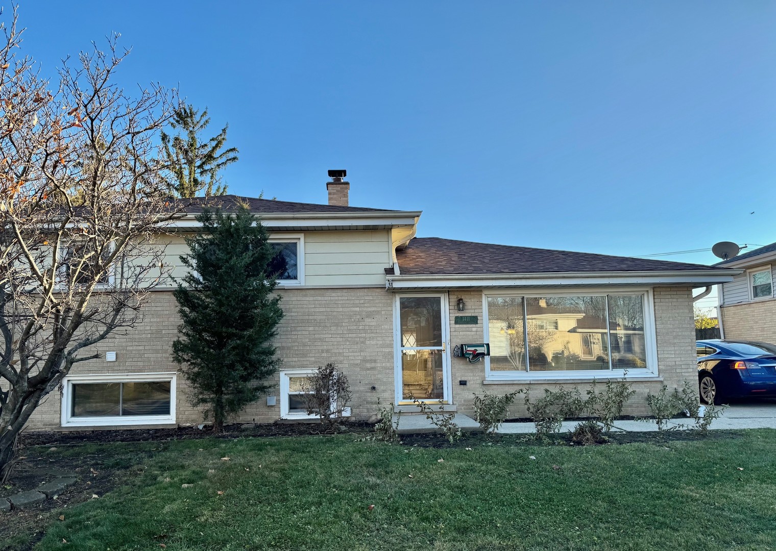 1411 Anthony Road Wheeling, IL 60090 - Photo 7 of 37