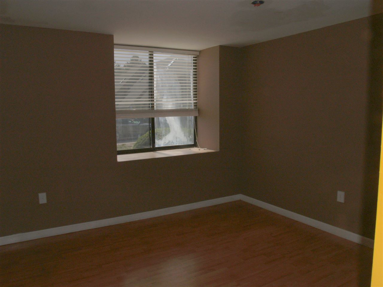 10 Clinton Court, Unit 10 Merrimack, NH 03054 - Photo 3 of 17 Gallery Image 3