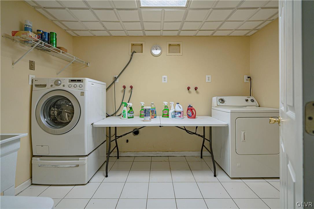 694 Bok Road Nazareth, PA 18064 - Photo 31 of 44 a utility room with dryer and washer