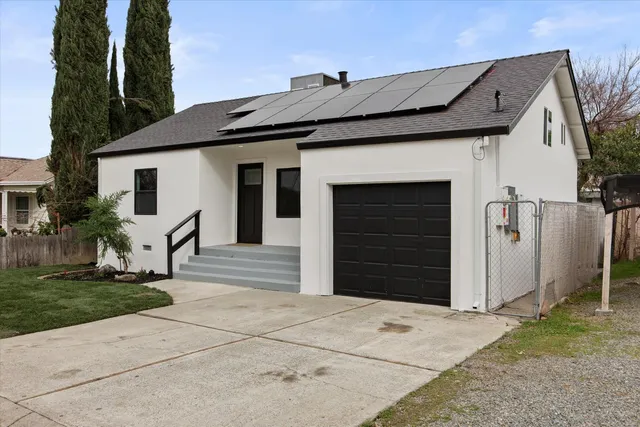 $299,000 | 811 Francis Way, Yuba City, CA 95991