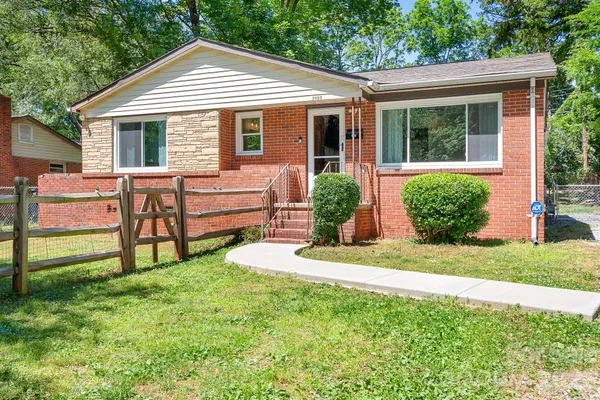 $280,000 | 3960 Bristol Drive, Charlotte, NC 28208