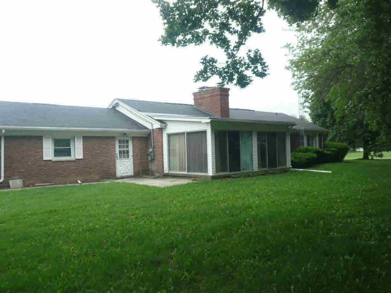 8067 North Center Road Mount Morris, MI 48458 - Photo 3 of 18 21304473-2.JPG