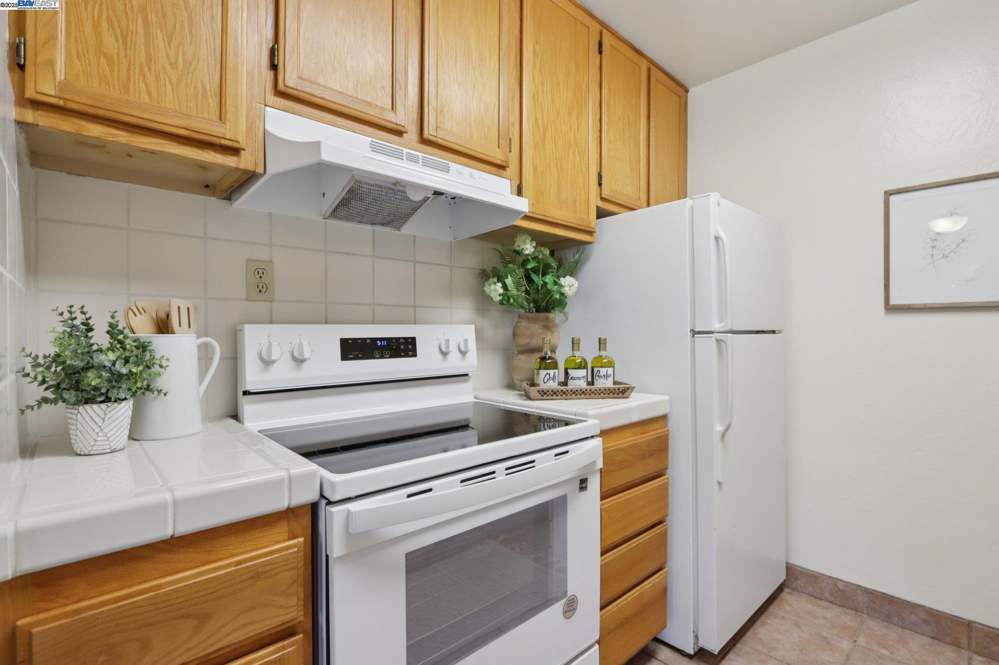 2720 Oak Road, Unit 127 Walnut Creek, CA 94597 - Photo 11 of 38