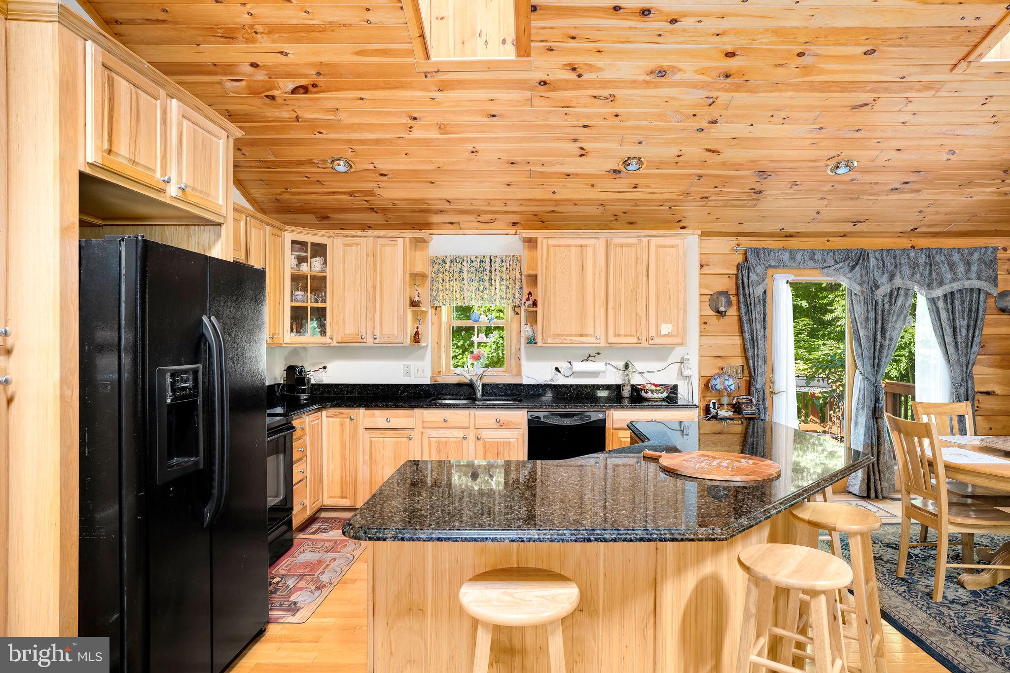 938 Fetchett Road Bentonville, VA 22610 - Photo 6 of 29 Kitchen