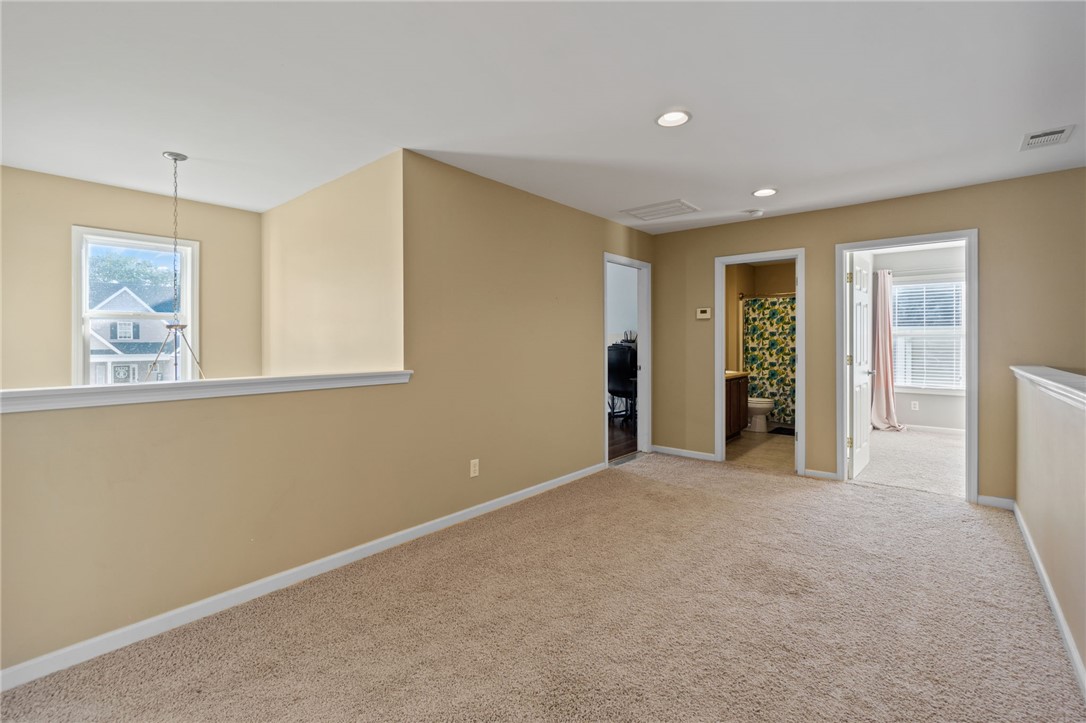 226 Streams Way Anderson, SC 29625 - Photo 13 of 25 Sitting area/balcony