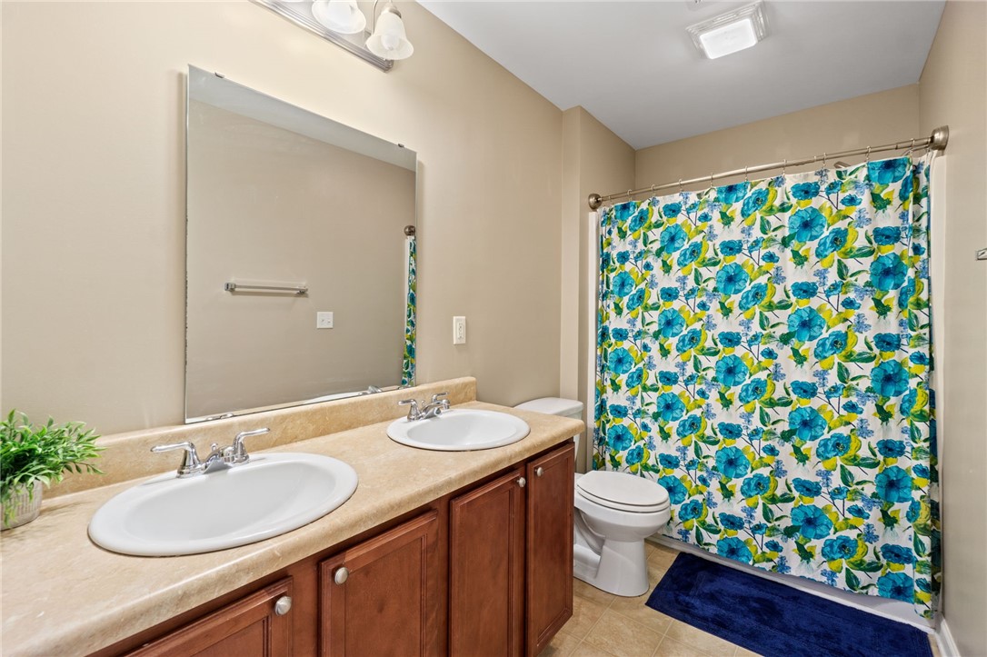 226 Streams Way Anderson, SC 29625 - Photo 16 of 25 upstairs bathroom