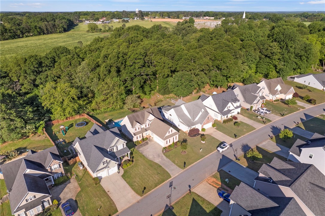 226 Streams Way Anderson, SC 29625 - Photo 2 of 25