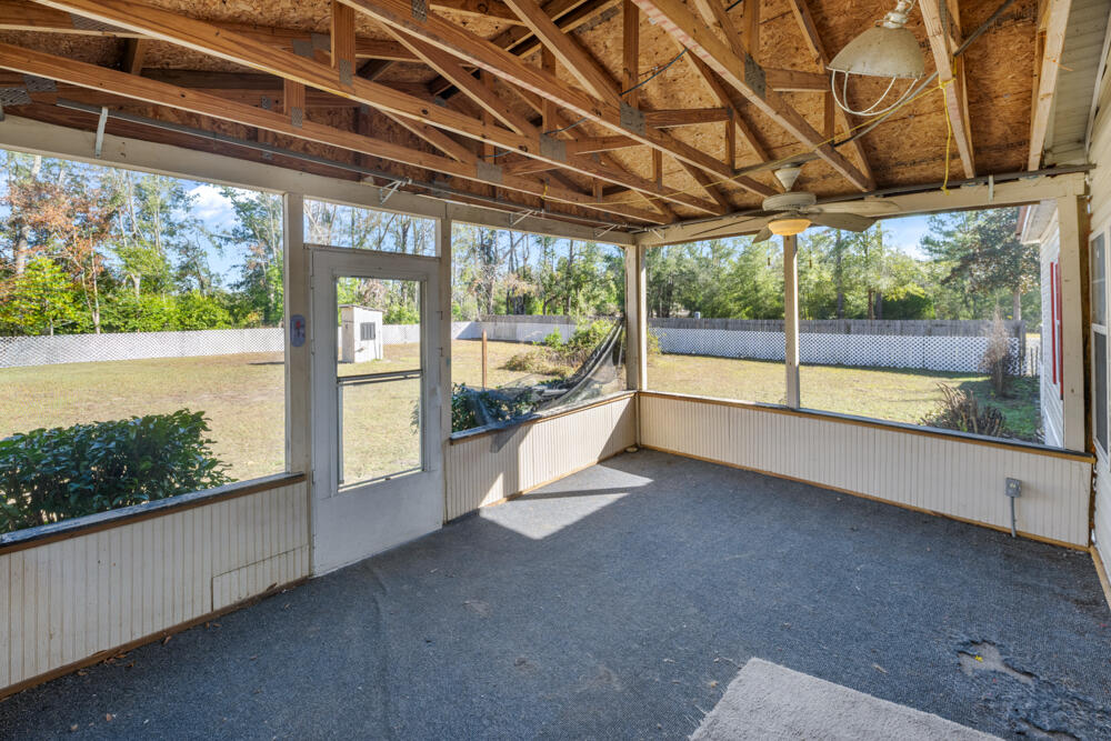 5710 US 90 Lee, FL 32059 - Photo 3 of 38 a view of a room with a large window