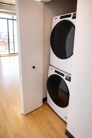 $225,000 | 1550 South Blue Island Avenue, Unit 721, Chicago, IL 60608