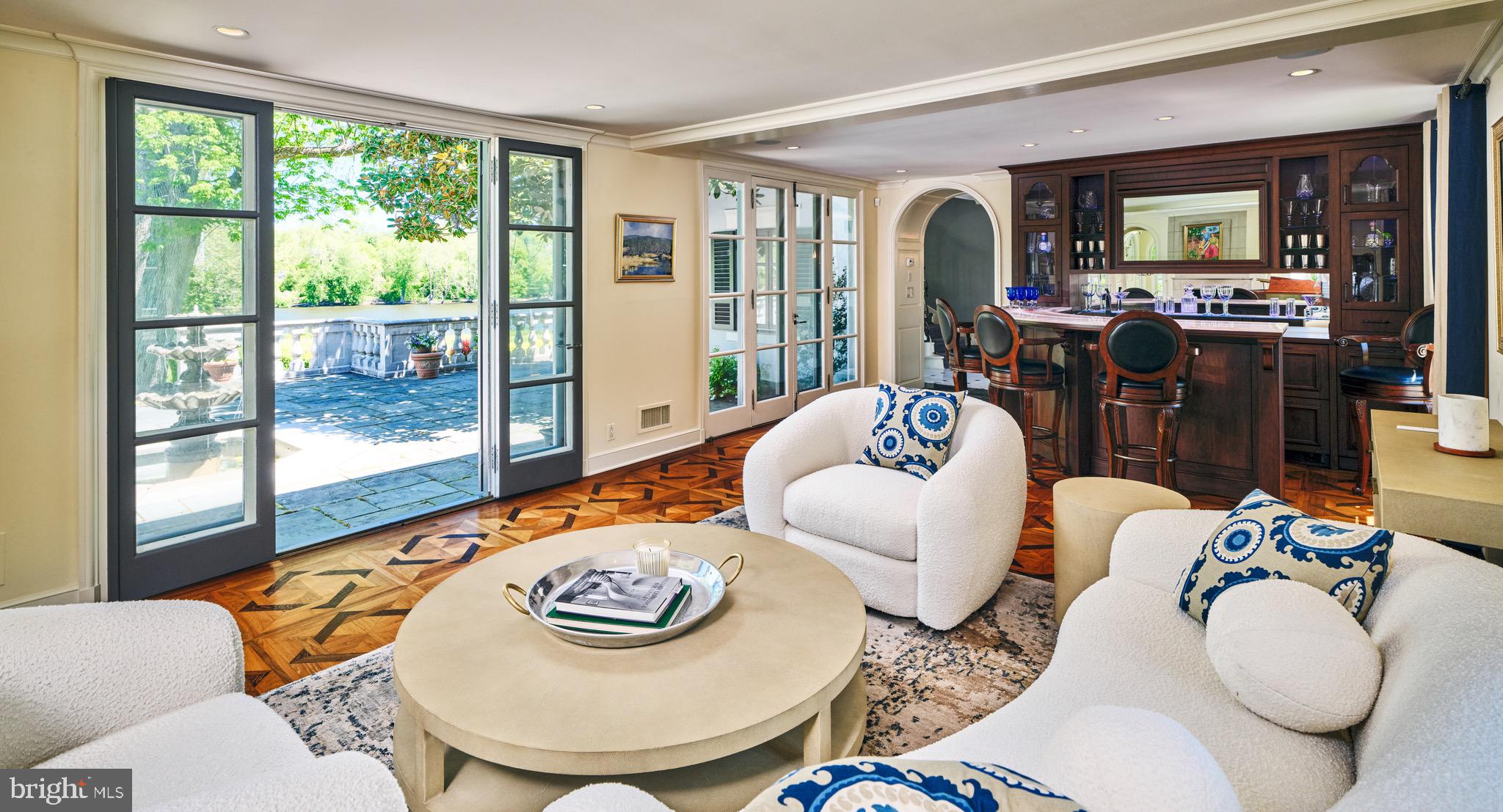 3052 River Road New Hope, PA 18938 - Photo 11 of 41 Living room