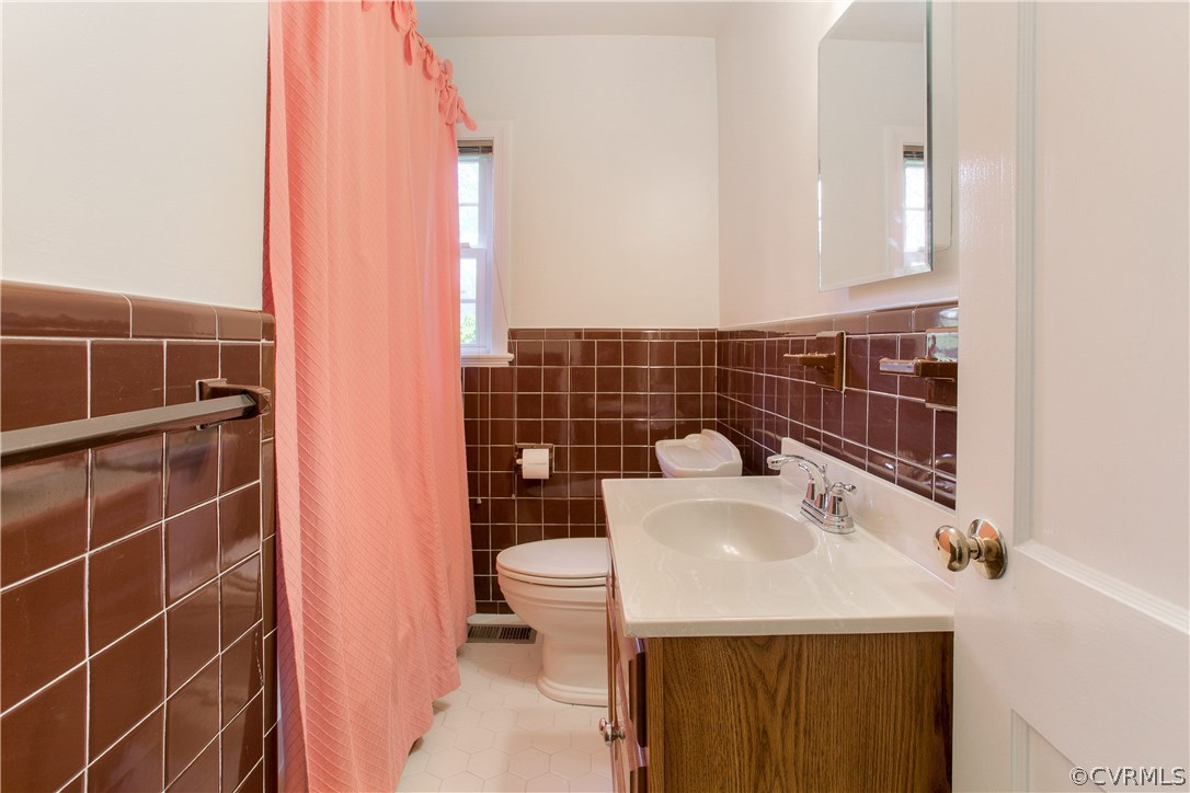 7715 Wood Road Henrico, VA 23229 - Photo 14 of 49 Gallery Image 14