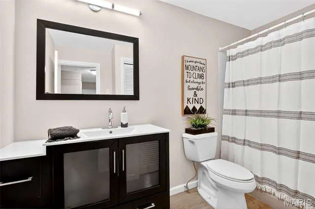 $345,000 | 313 Hazelwood Drive, Alhambra, IL 62001