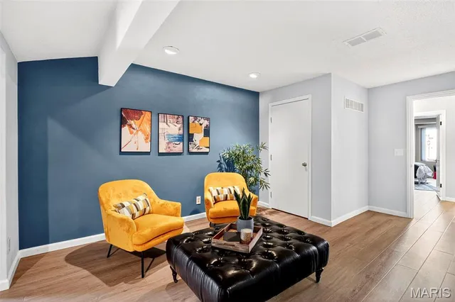 $345,000 | 313 Hazelwood Drive, Alhambra, IL 62001